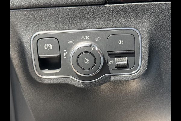Mercedes-Benz B-Klasse 250 e 18''/Sfeerverlichting/Navigatie/Camera/DAB/PDC v+a/Stoelverwarming/Apple Carplay & Android Auto