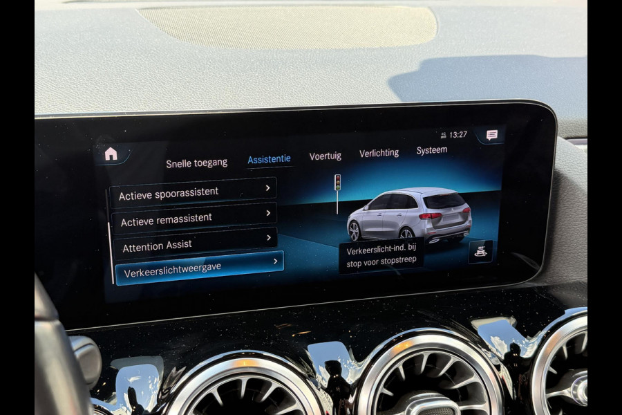 Mercedes-Benz B-Klasse 250 e 18''/Sfeerverlichting/Navigatie/Camera/DAB/PDC v+a/Stoelverwarming/Apple Carplay & Android Auto