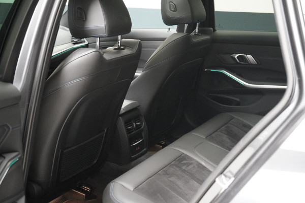 BMW 3 Serie Touring 330e High Executive | SoH 90% | Panoramadak | Trekhaak | Memory | Stuurverwarming | Carplay | Stoelverwarming