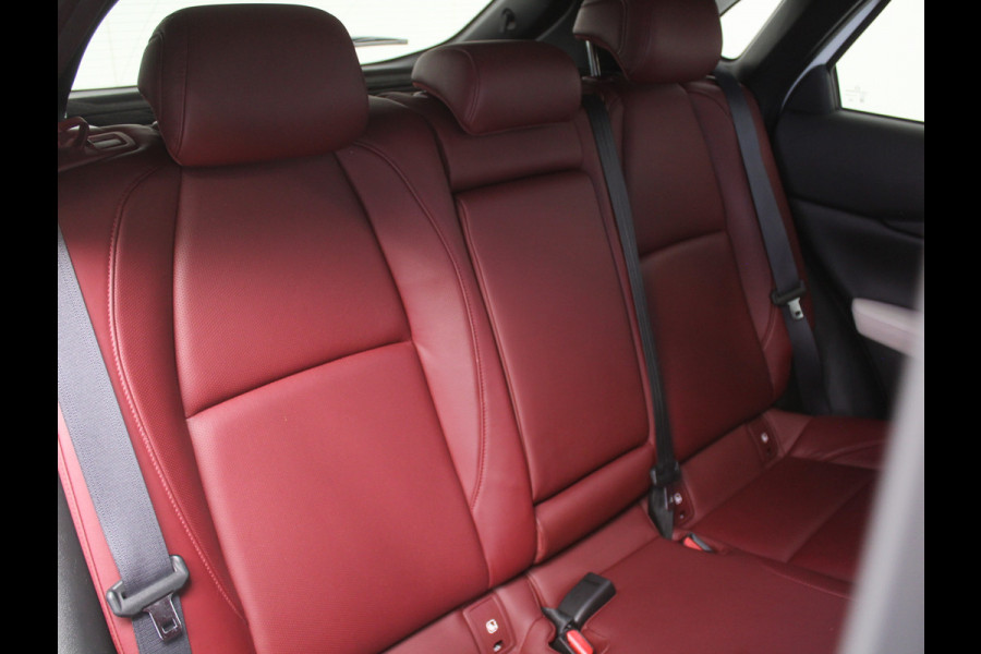 Mazda CX-30 2.0 e-SkyActiv-X M Hybrid 100th Anniversary Ed. CLIMATE | ADAPCRUISE | HEAD-UP | 360CAMERA | STOELMEM | STUUR/STOELVERW | DAB |