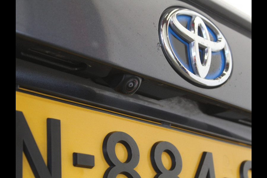 Toyota RAV4 2.5 Hybrid Dynamic CLIMATE | ADAPCRUISE | NAVI | CARPLAY | DAB | LED | CAMERA | ELECAKLEP | LMV18