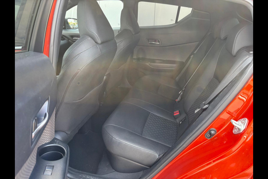 Toyota C-HR 2.0i Hybrid 184PK Automaat Launch Edition Trekhaak/Navigatie/Camera/Parkeerhulp/JBL