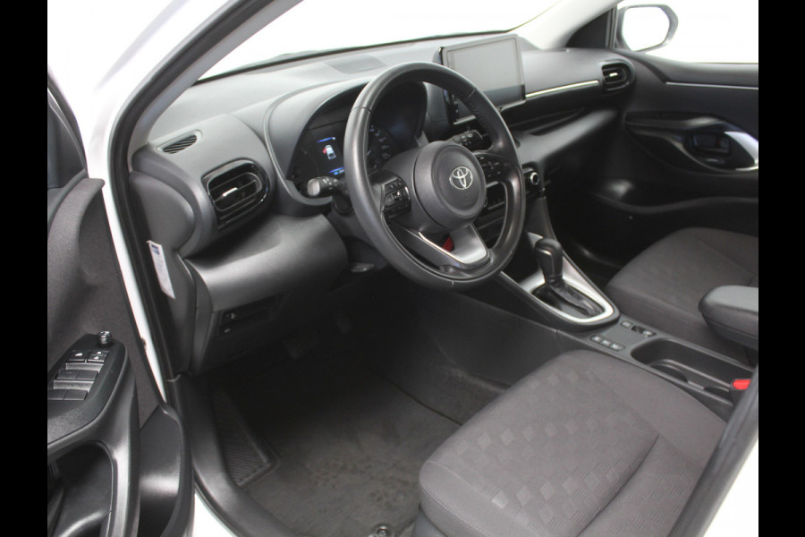 Toyota Yaris 1.5 Hybrid 115 Comfort CLIMATE | CAMERA | ADAPCRUISE | CARPLAY | DAB | LED