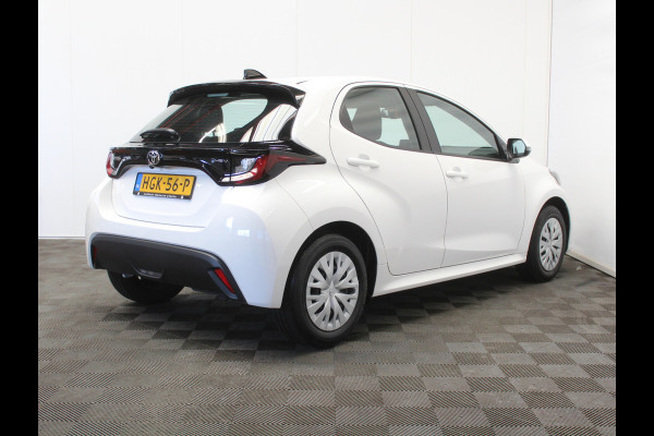 Toyota Yaris 1.5 Hybrid 115 Comfort CLIMATE | CAMERA | ADAPCRUISE | CARPLAY | DAB | LED