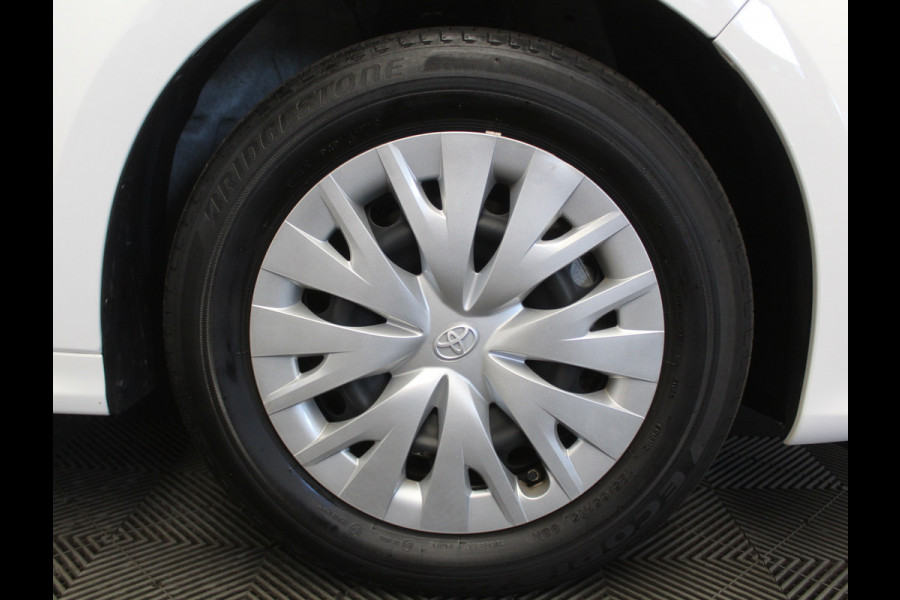 Toyota Yaris 1.5 Hybrid 115 Comfort CLIMATE | CAMERA | ADAPCRUISE | CARPLAY | DAB | LED