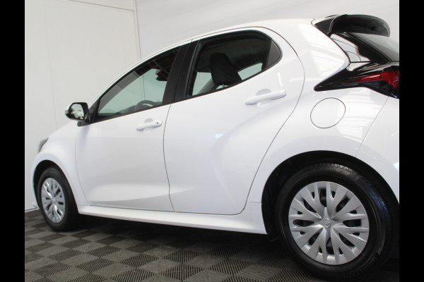 Toyota Yaris 1.5 Hybrid 115 Comfort CLIMATE | CAMERA | ADAPCRUISE | CARPLAY | DAB | LED