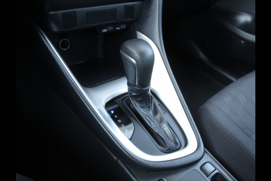Toyota Yaris 1.5 Hybrid 115 Comfort CLIMATE | CAMERA | ADAPCRUISE | CARPLAY | DAB | LED