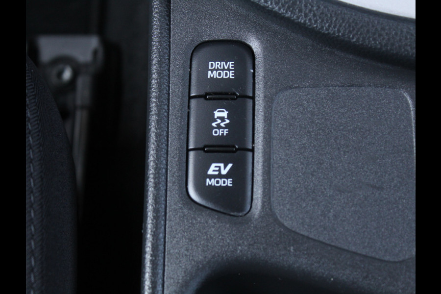 Toyota Yaris 1.5 Hybrid 115 Comfort CLIMATE | CAMERA | ADAPCRUISE | CARPLAY | DAB | LED