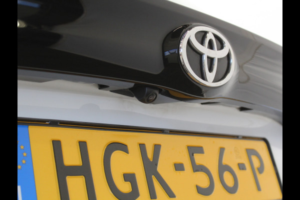 Toyota Yaris 1.5 Hybrid 115 Comfort CLIMATE | CAMERA | ADAPCRUISE | CARPLAY | DAB | LED