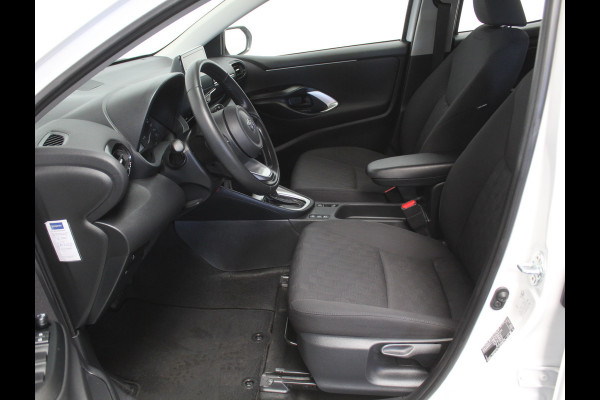 Toyota Yaris 1.5 Hybrid 115 Comfort CLIMATE | CAMERA | ADAPCRUISE | CARPLAY | DAB | LED