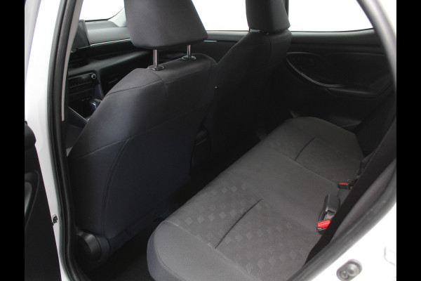 Toyota Yaris 1.5 Hybrid 115 Comfort CLIMATE | CAMERA | ADAPCRUISE | CARPLAY | DAB | LED