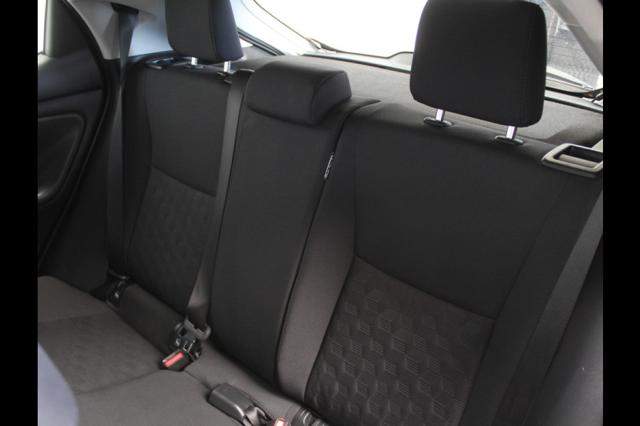 Toyota Yaris 1.5 Hybrid 115 Comfort CLIMATE | CAMERA | ADAPCRUISE | CARPLAY | DAB | LED