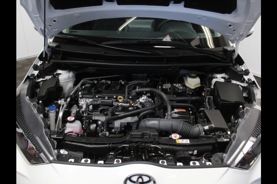 Toyota Yaris 1.5 Hybrid 115 Comfort CLIMATE | CAMERA | ADAPCRUISE | CARPLAY | DAB | LED