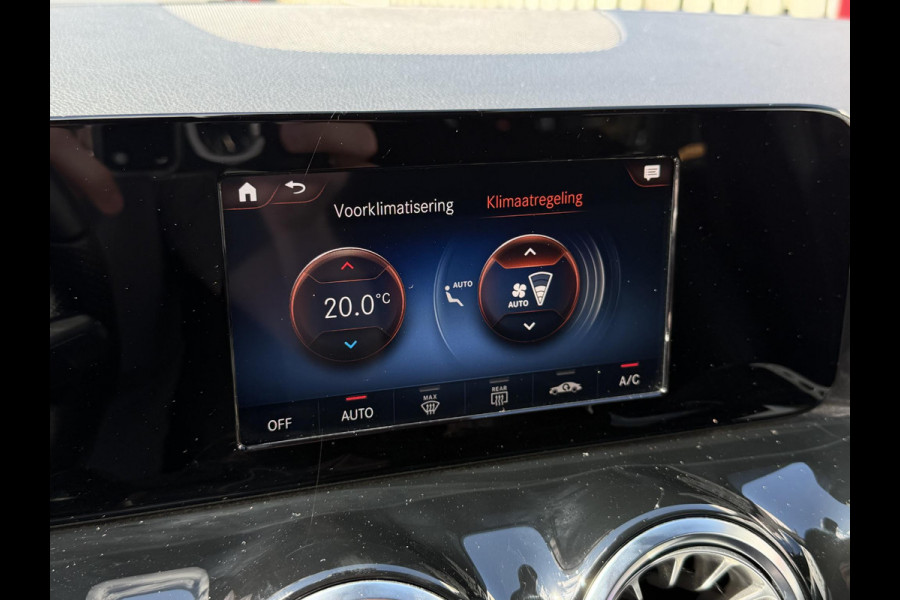 Mercedes-Benz B-Klasse 250 e AMG Line 18''/Dodehoek/Camera/Navigatie/Sfeerverlichting/PDC/Stoelverwarming