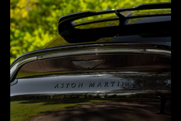 Aston Martin DBX 707 4.0 V8 | Veel carbon! | Alcantara interieur | NL-auto | Premium audio
