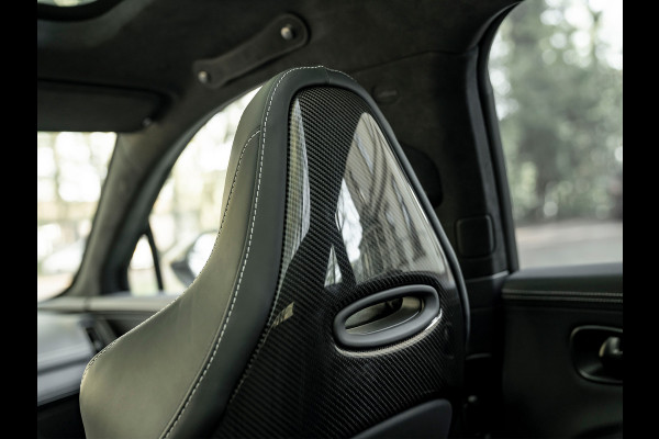 Aston Martin DBX 707 4.0 V8 | Veel carbon! | Alcantara interieur | NL-auto | Premium audio