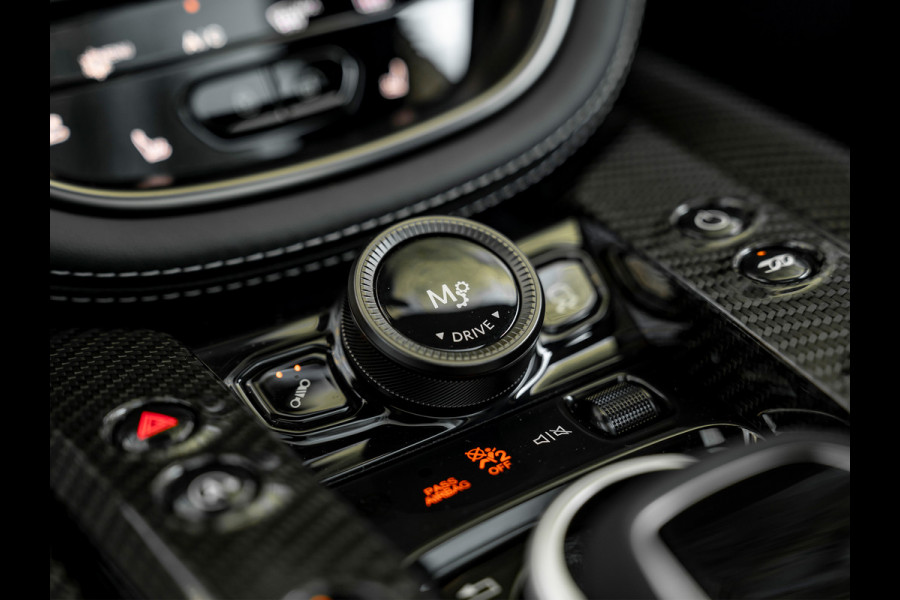 Aston Martin DBX 707 4.0 V8 | Veel carbon! | Alcantara interieur | NL-auto | Premium audio
