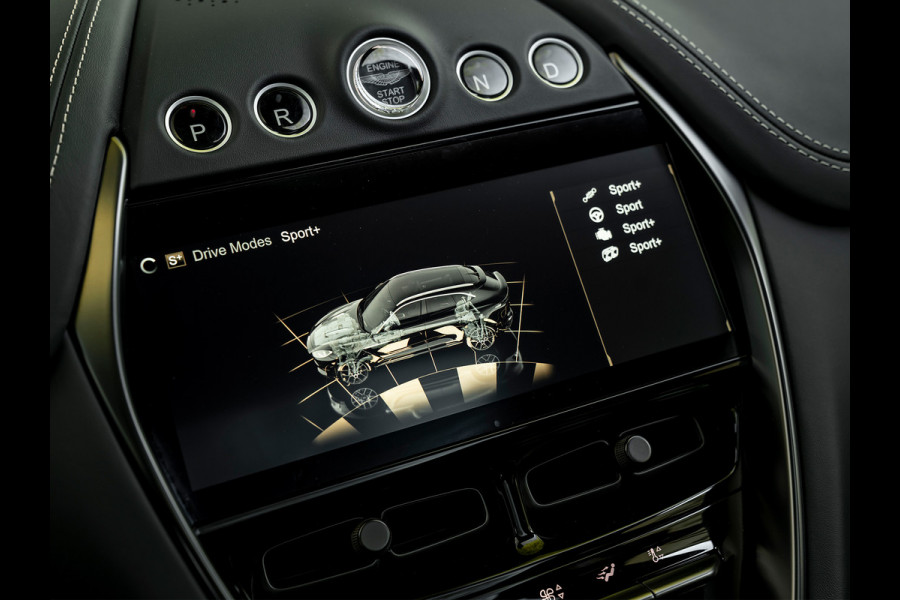 Aston Martin DBX 707 4.0 V8 | Veel carbon! | Alcantara interieur | NL-auto | Premium audio