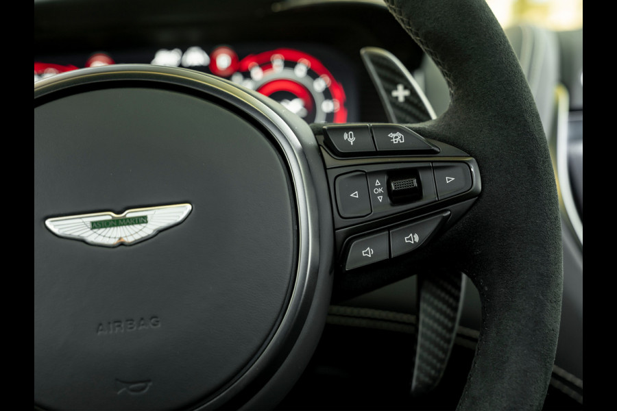 Aston Martin DBX 707 4.0 V8 | Veel carbon! | Alcantara interieur | NL-auto | Premium audio