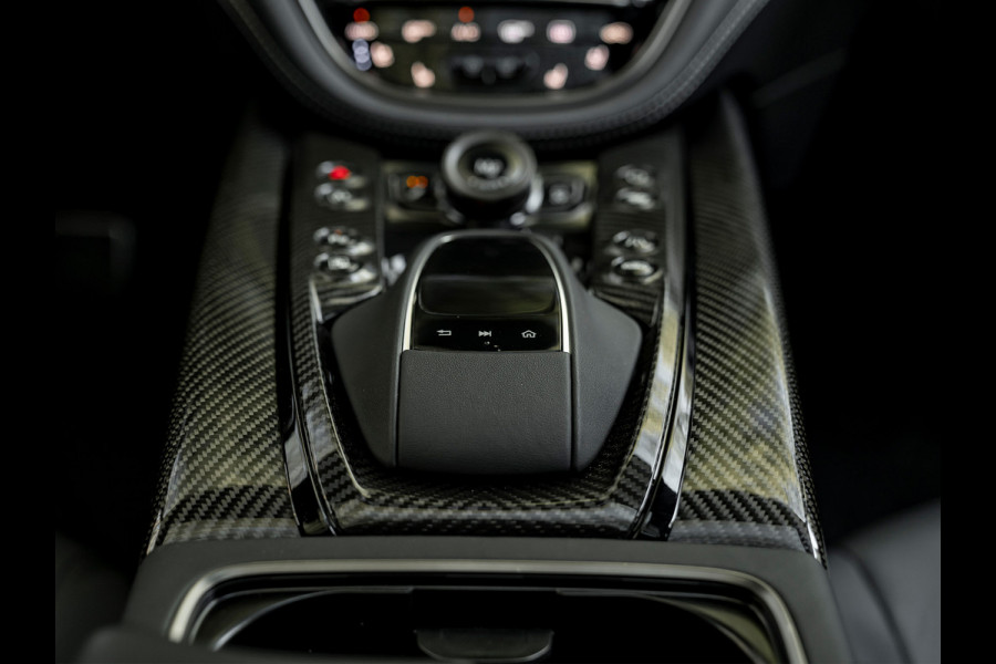 Aston Martin DBX 707 4.0 V8 | Veel carbon! | Alcantara interieur | NL-auto | Premium audio