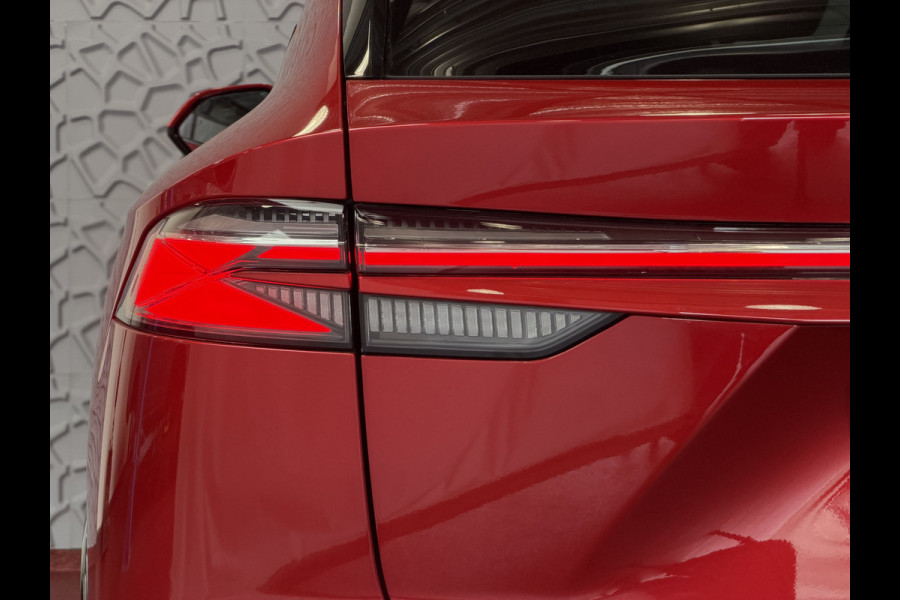 MG MG HS PHEV 1.5 TGDI LUXURY PHEV PLUG-IN HYBRIDE | LEER | 272PK NIEUWE AUTO | >1.000 KM TOTAAL BEREIK | 360° CAMERA | ELEKTRISCHE ACHTERKLEP