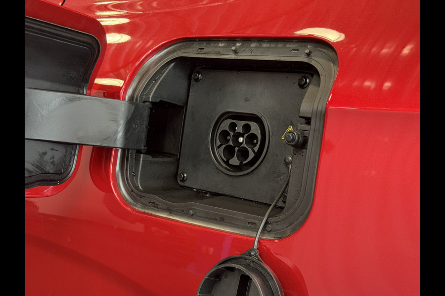 MG MG HS PHEV 1.5 TGDI LUXURY PHEV PLUG-IN HYBRIDE | LEER | 272PK NIEUWE AUTO | >1.000 KM TOTAAL BEREIK | 360° CAMERA | ELEKTRISCHE ACHTERKLEP
