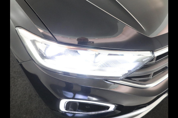 Volkswagen T-Roc 1.5 TSI Life Edition 150 pk Automaat (DSG) | Verlengde garantie | Navigatie via App | Parkeersensoren (Park assist) | Achteruitrijcamera | Full LED koplampen | Keyless |