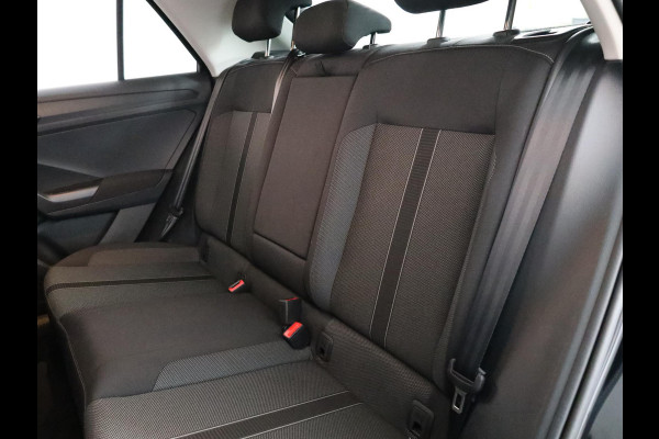 Volkswagen T-Roc 1.5 TSI Life Edition 150 pk Automaat (DSG) | Verlengde garantie | Navigatie via App | Parkeersensoren (Park assist) | Achteruitrijcamera | Full LED koplampen | Keyless |