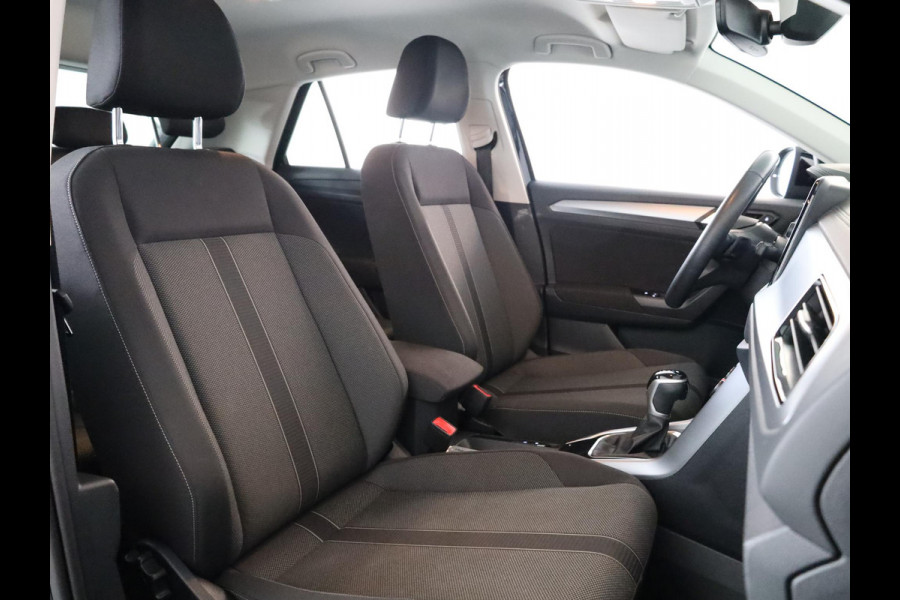 Volkswagen T-Roc 1.5 TSI Life Edition 150 pk Automaat (DSG) | Verlengde garantie | Navigatie via App | Parkeersensoren (Park assist) | Achteruitrijcamera | Full LED koplampen | Keyless |
