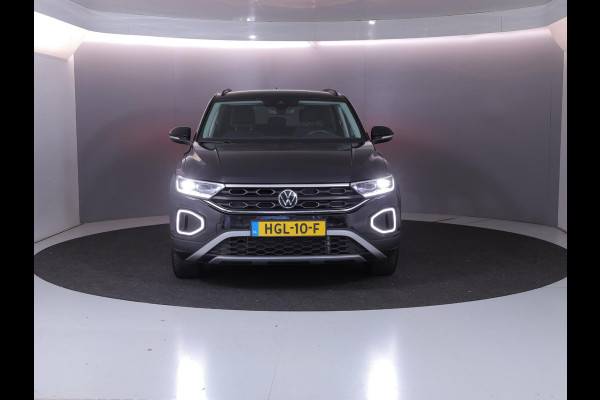 Volkswagen T-Roc 1.5 TSI Life Edition 150 pk Automaat (DSG) | Verlengde garantie | Navigatie via App | Parkeersensoren (Park assist) | Achteruitrijcamera | Full LED koplampen | Keyless |