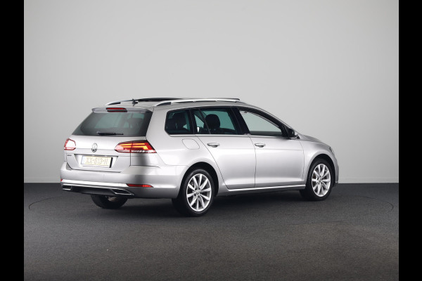 Volkswagen Golf Variant 1.0 TSI Highline 115PK | Panoramadak | Digitaal dashboard | Navigatie | Stoelverwarming