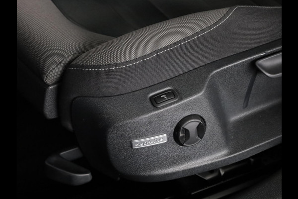 Volkswagen Golf Variant 1.0 TSI Highline 115PK | Panoramadak | Digitaal dashboard | Navigatie | Stoelverwarming