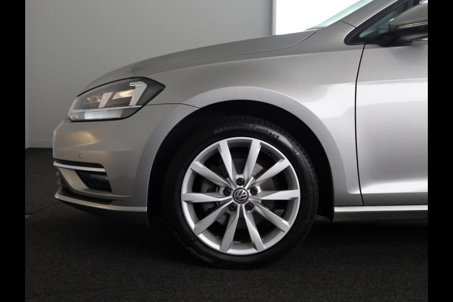 Volkswagen Golf Variant 1.0 TSI Highline 115PK | Panoramadak | Digitaal dashboard | Navigatie | Stoelverwarming
