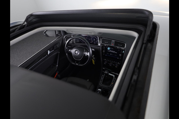 Volkswagen Golf Variant 1.0 TSI Highline 115PK | Panoramadak | Digitaal dashboard | Navigatie | Stoelverwarming