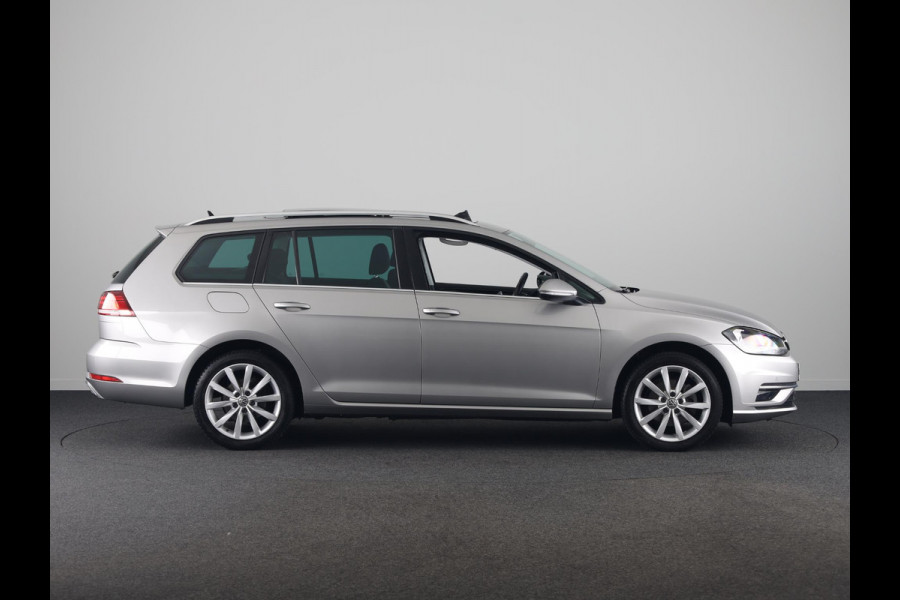 Volkswagen Golf Variant 1.0 TSI Highline 115PK | Panoramadak | Digitaal dashboard | Navigatie | Stoelverwarming