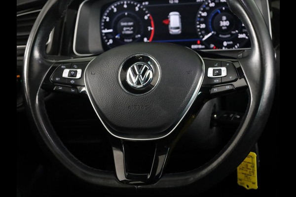 Volkswagen Golf Variant 1.0 TSI Highline 115PK | Panoramadak | Digitaal dashboard | Navigatie | Stoelverwarming