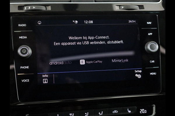 Volkswagen Golf Variant 1.0 TSI Highline 115PK | Panoramadak | Digitaal dashboard | Navigatie | Stoelverwarming