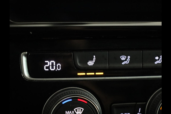 Volkswagen Golf Variant 1.0 TSI Highline 115PK | Panoramadak | Digitaal dashboard | Navigatie | Stoelverwarming