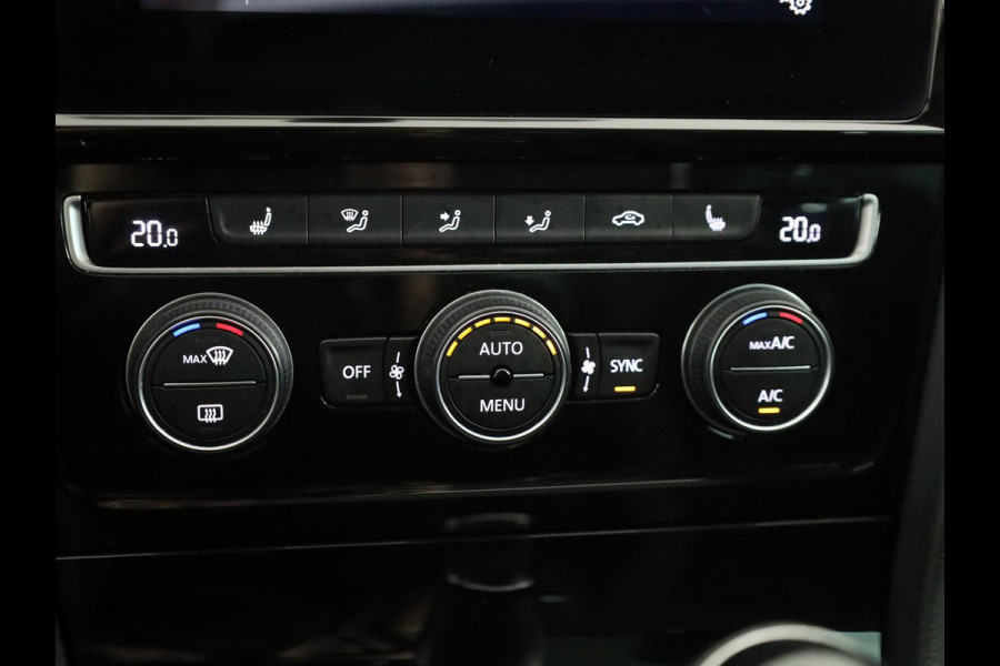 Volkswagen Golf Variant 1.0 TSI Highline 115PK | Panoramadak | Digitaal dashboard | Navigatie | Stoelverwarming