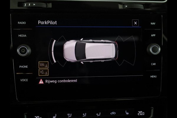 Volkswagen Golf Variant 1.0 TSI Highline 115PK | Panoramadak | Digitaal dashboard | Navigatie | Stoelverwarming