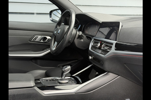 BMW 3-serie 320i Executive Edition 184 PK | Automaat | Navi | Stoelverwarming | Climate | Trekhaak