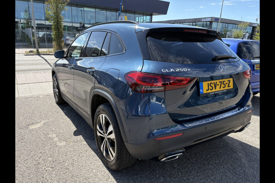 Mercedes-Benz GLA 250 e Hybride | Business Solution Luxery Limited