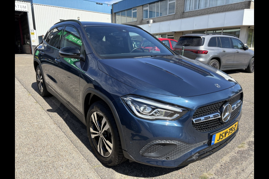 Mercedes-Benz GLA 250 e Hybride | Business Solution Luxery Limited