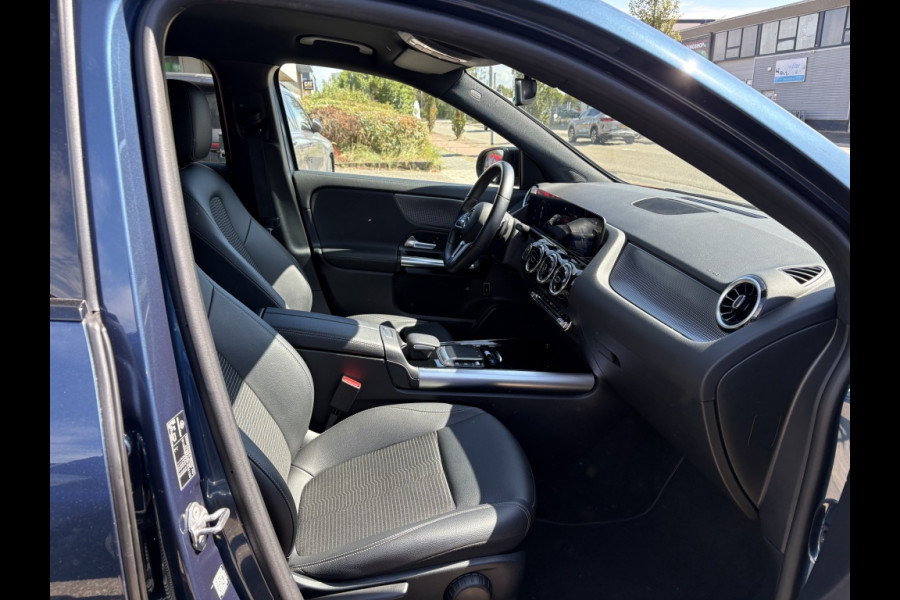 Mercedes-Benz GLA 250 e Hybride | Business Solution Luxery Limited