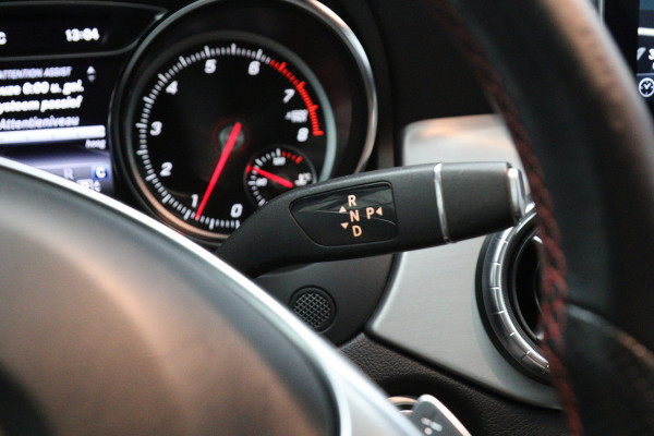 Mercedes-Benz CLA-Klasse 180 123 PK Automaat Ambition AMG-Line, Keyless, Navigatie