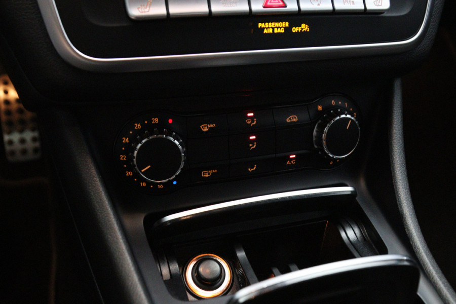 Mercedes-Benz CLA-Klasse 180 123 PK Automaat Ambition AMG-Line, Keyless, Navigatie