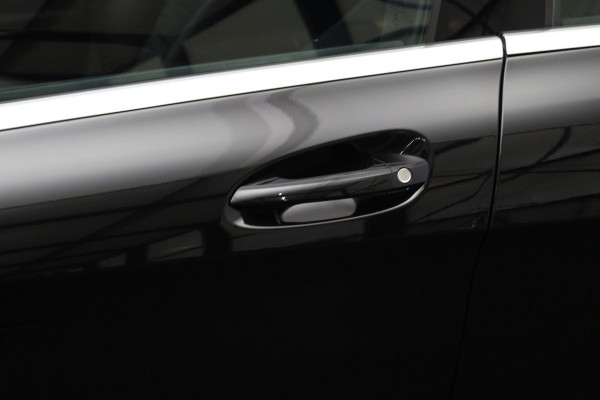 Mercedes-Benz CLA-Klasse 180 123 PK Automaat Ambition AMG-Line, Keyless, Navigatie