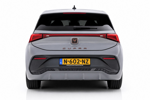 CUPRA Born Business One 62 kWh SOH 93.2% | STOELVERWARMING | CAMERA | NAP | APPLE CARPLAY | ANDROID AUTO