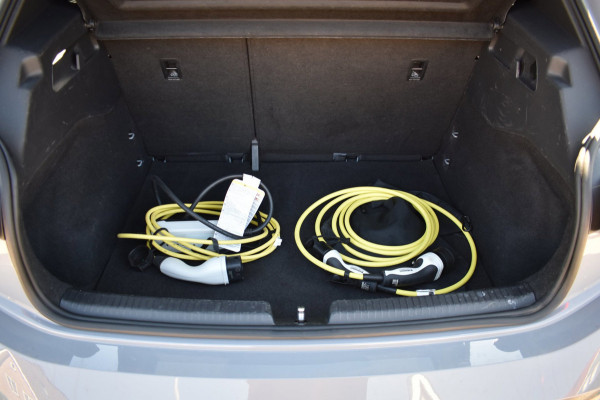 CUPRA Born Business One 62 kWh SOH 93.2% | STOELVERWARMING | CAMERA | NAP | APPLE CARPLAY | ANDROID AUTO