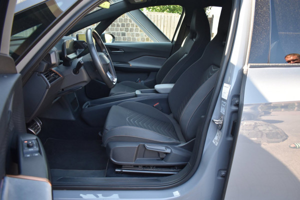 CUPRA Born Business One 62 kWh SOH 93.2% | STOELVERWARMING | CAMERA | NAP | APPLE CARPLAY | ANDROID AUTO